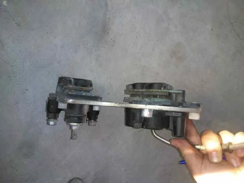 Pinza Freno Trasera Derecha para Piaggio (Vespa) Mp3