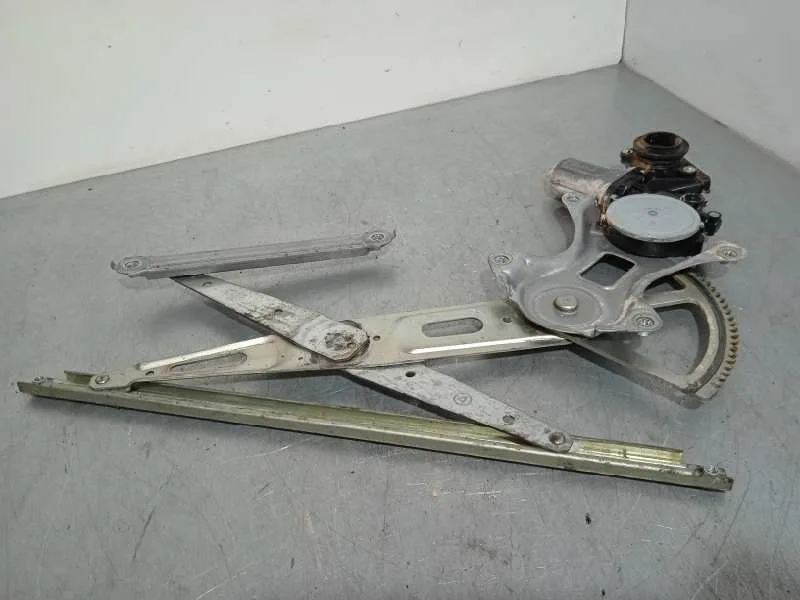 Elevalunas Delantero Izquierdo para Toyota Rav 4 (A3)