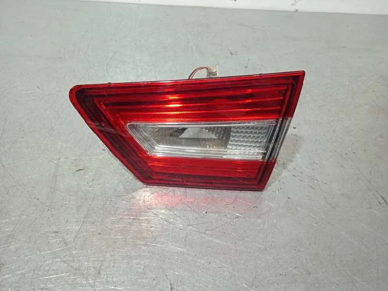 Piloto Trasero Derecho Interior para Renault Clio Iv