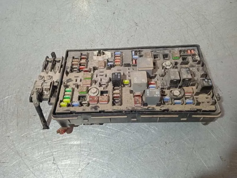 Caja Reles / Fusibles para Chevrolet Cruze