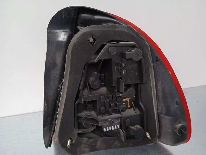 Piloto Trasero Izquierdo para Mg Serie 45 (Rt)