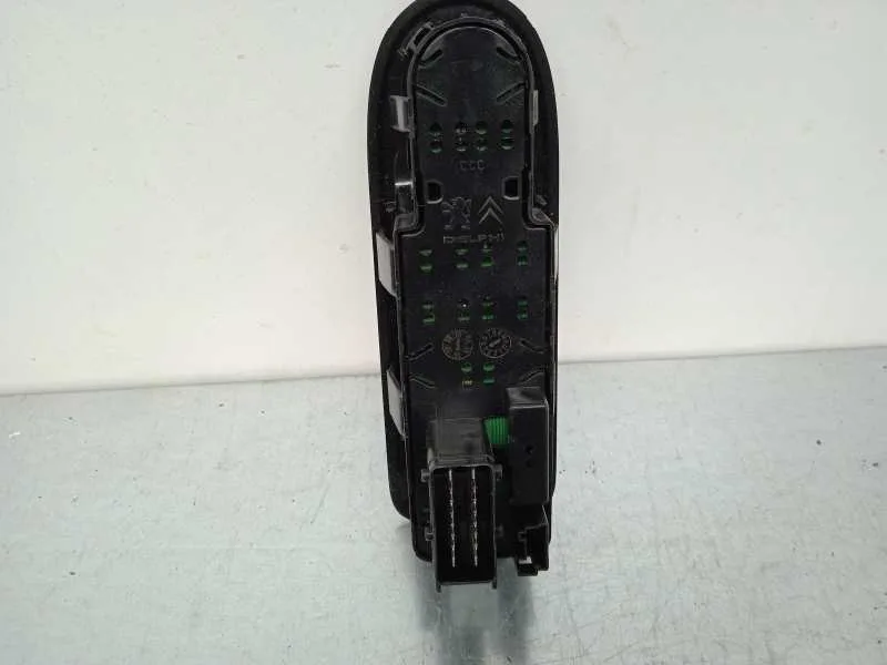Mando Elevalunas Delantero Izquierdo para Citroën C3