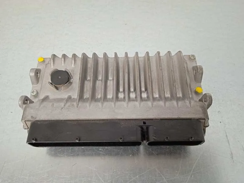 Centralita Motor Uce para Toyota Auris