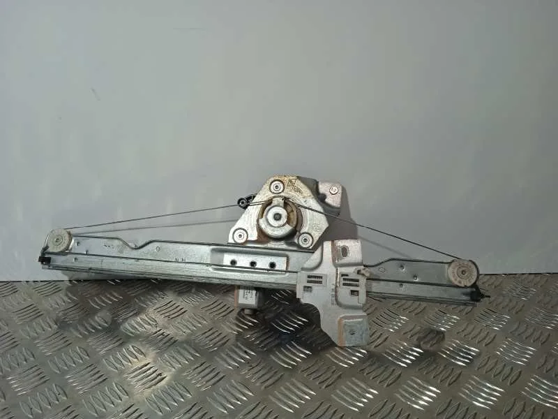 Elevalunas Delantero Derecho para Dacia Duster