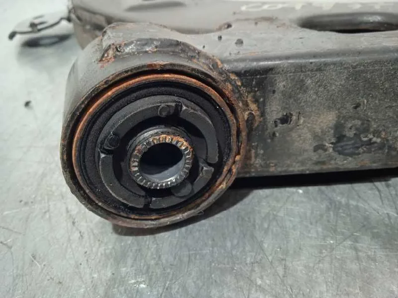 Brazo Suspension Inferior Delantero Izquierdo para Kia Carens