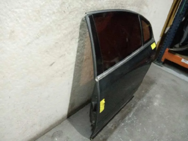 Puerta Trasera Izquierda para Skoda Superb (3U4)