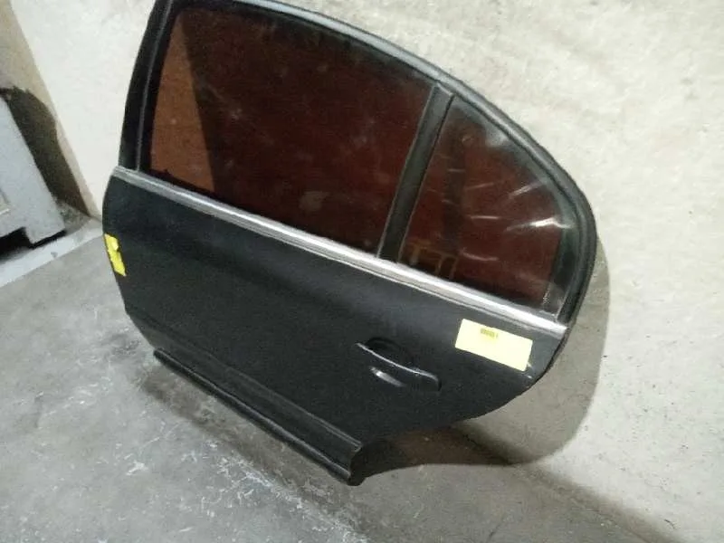 Puerta Trasera Izquierda para Skoda Superb (3U4)