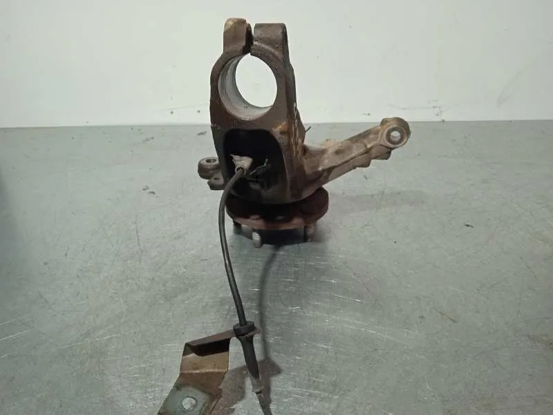 Mangueta Delantera Izquierda para Ford Focus Lim. (Cb4)