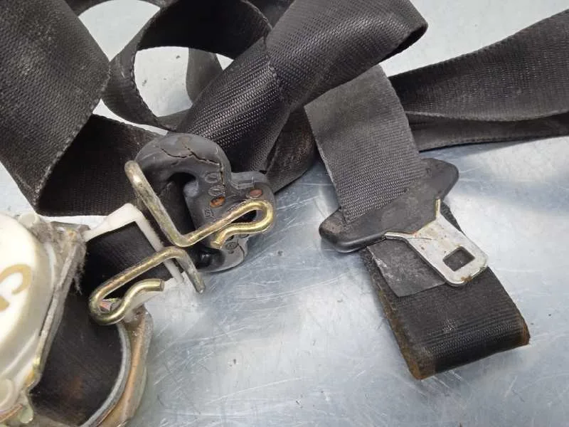 Cinturon Seguridad Delantero Izquierdo para Ford Focus Berlina (Cap)