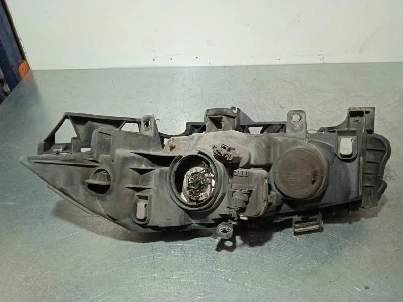 Faro Derecho para Renault Megane Ii Berlina 5P