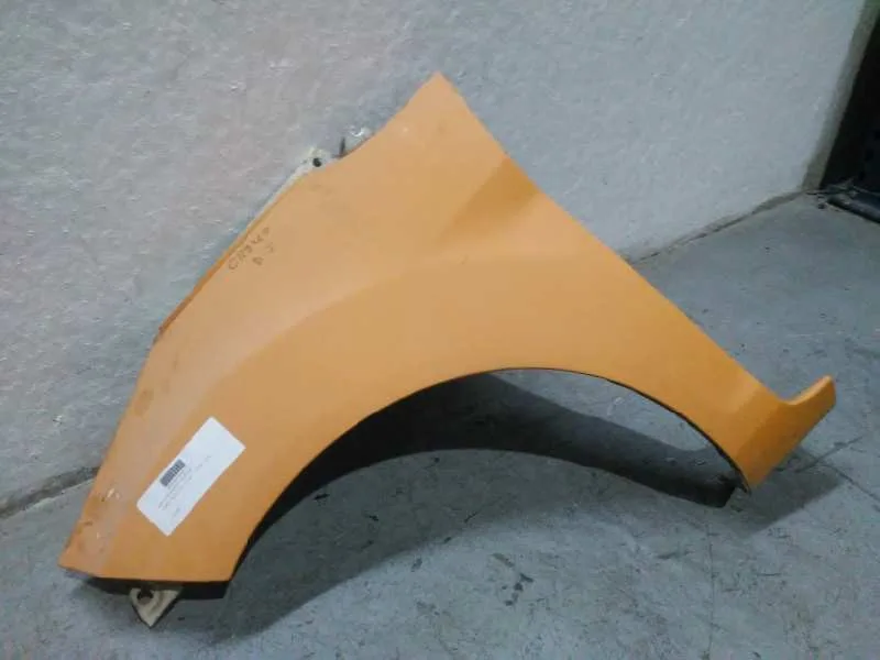 Aleta Delantera Izquierda para Ford Fiesta (Cb1)
