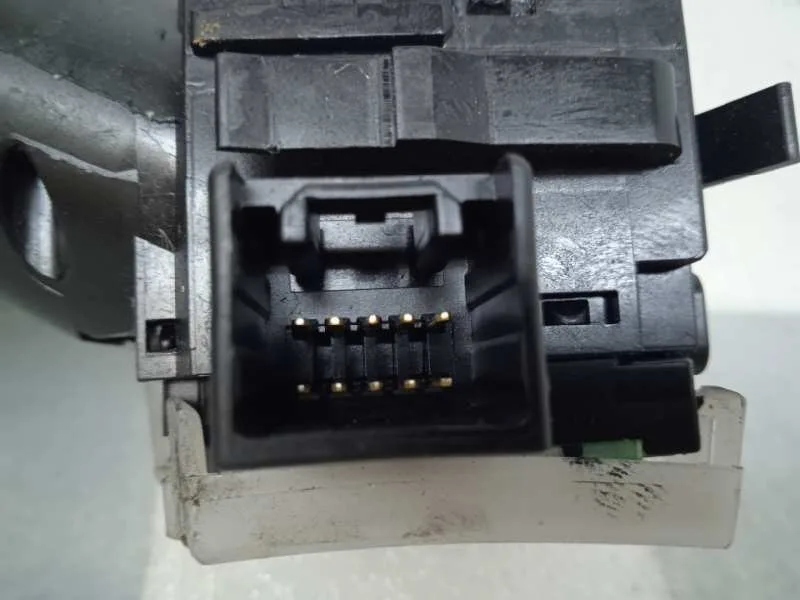 Mando Luces para Mitsubishi Outlander (Cw0)