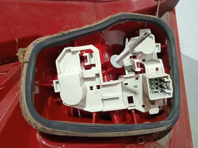 Piloto Trasero Derecho para Ford Fiesta (Cb1)