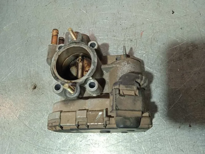 Caja Mariposa para Opel Corsa C