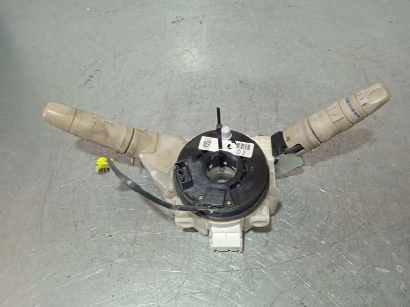 Mando Multifuncion para Nissan Micra (K12E)
