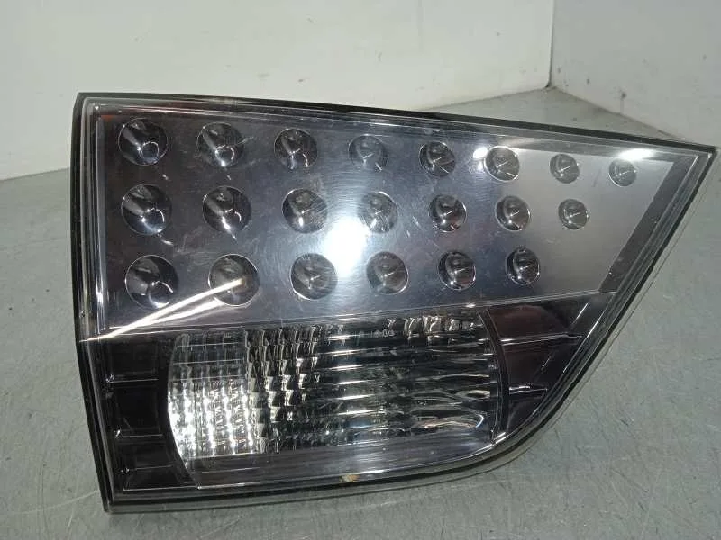 Piloto Trasero Izquierdo Interior para Mitsubishi Outlander (Cw0)