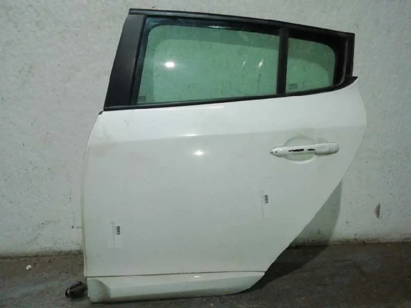 Puerta Trasera Izquierda para Renault Megane Iii Berlina 5 P