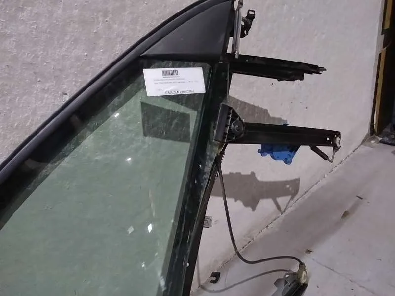 Elevalunas Delantero Derecho para Seat Exeo Berlina (3R2)