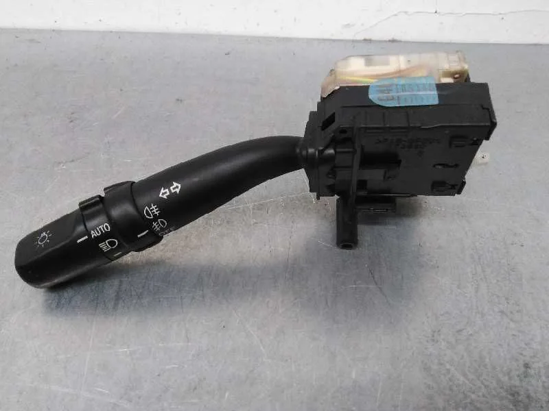 Mando Luces para Toyota Avensis Berlina (T25)