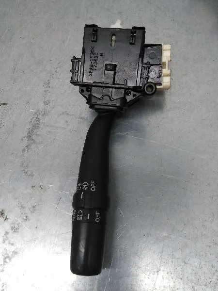 Mando Luces para Toyota Avensis Berlina (T25)