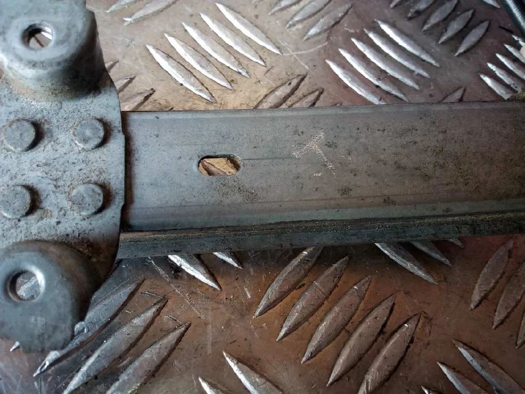 Elevalunas Delantero Izquierdo para Nissan Almera (N16/E)