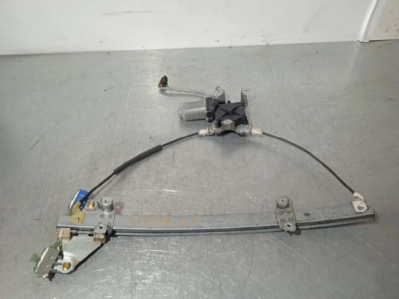 Elevalunas Delantero Izquierdo para Nissan Almera (N16/E)