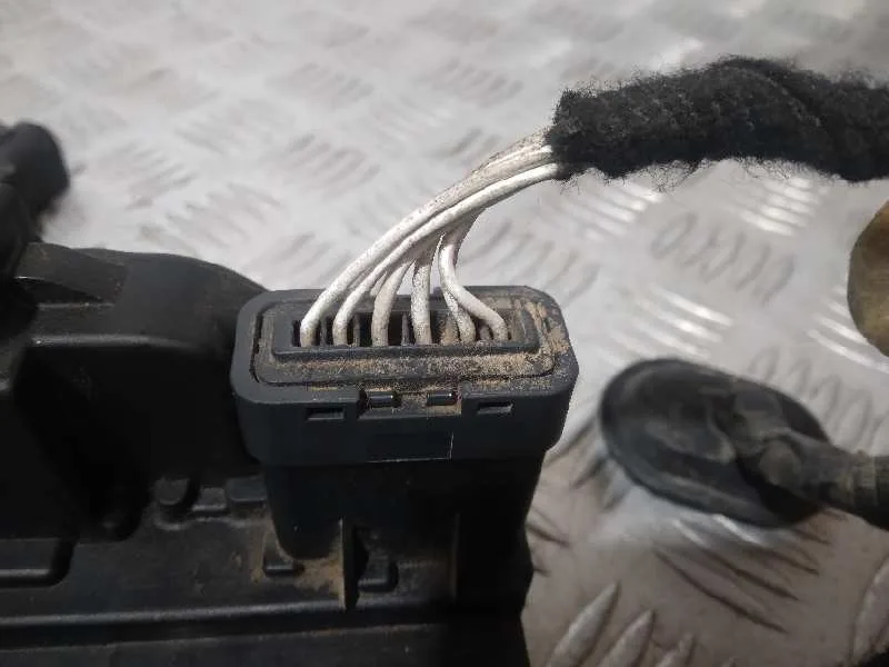 Cerradura Puerta Trasera Derecha para Renault Laguna Iii