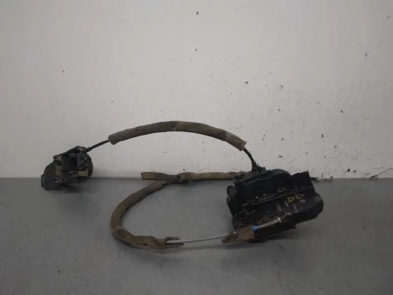 Cerradura Puerta Delantera Derecha para Nissan Nv 200 (M20)