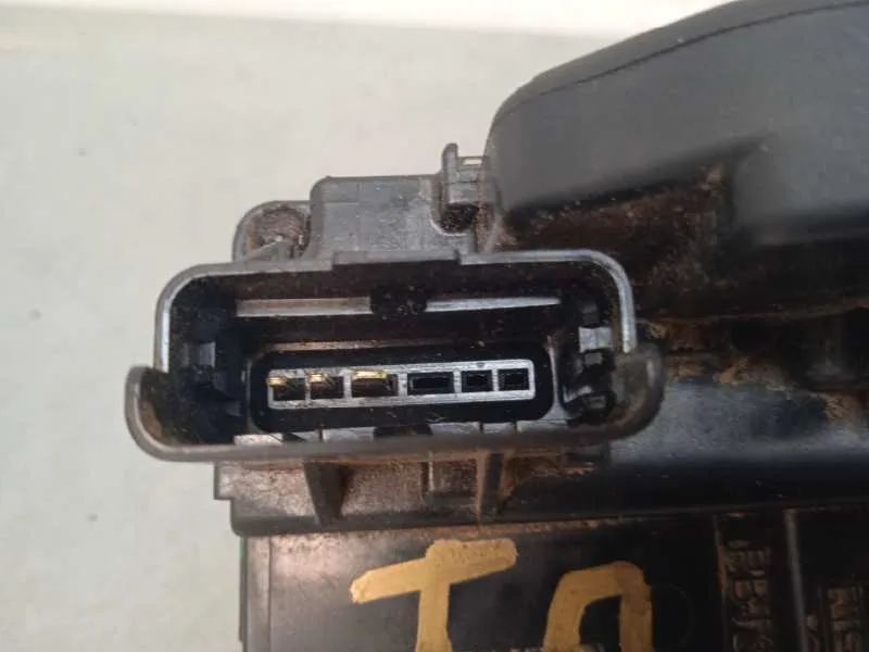 Cerradura Puerta Delantera Izquierda para Nissan Nv 200 (M20)