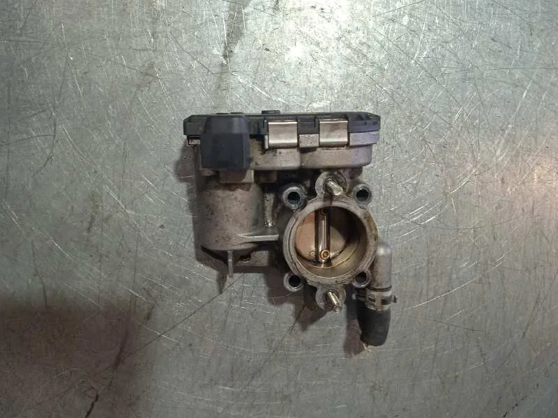 Caja Mariposa para Opel Corsa C
