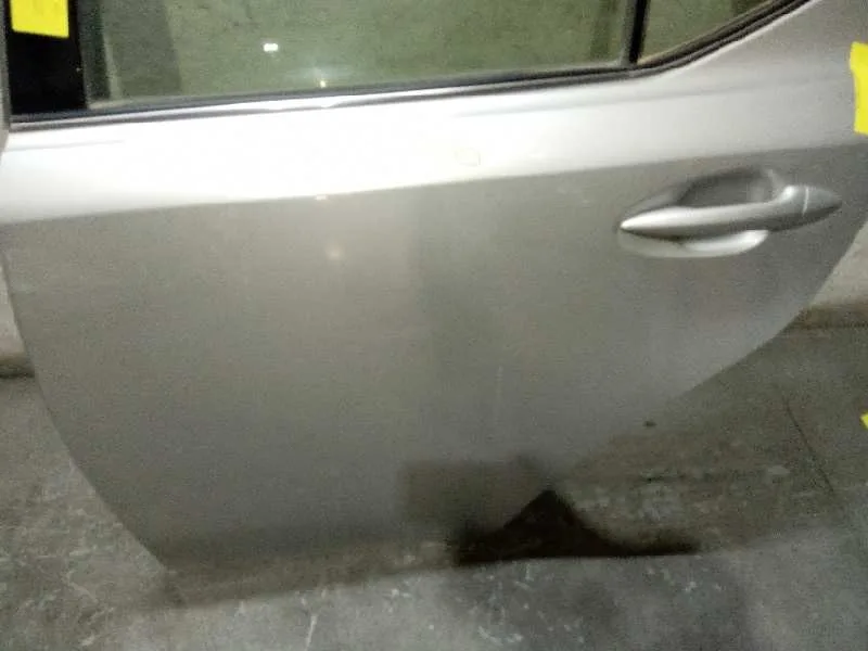 Puerta Trasera Izquierda para Lexus Is200 (Ds2/Is2)