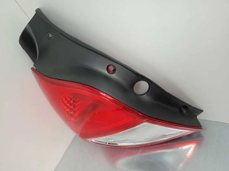 Piloto Trasero Izquierdo para Renault Clio Iii