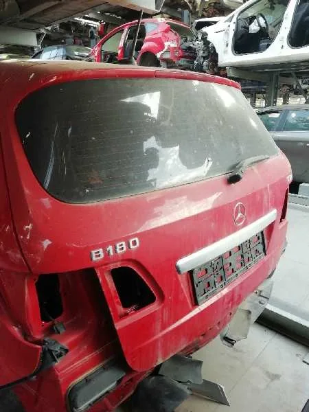 Porton Trasero para Mercedes-Benz Clase B (W245)