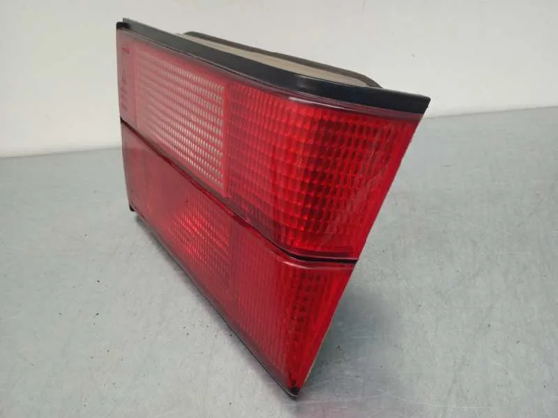 Piloto Trasero Izquierdo Interior para Bmw Serie 5 Berlina (E34)
