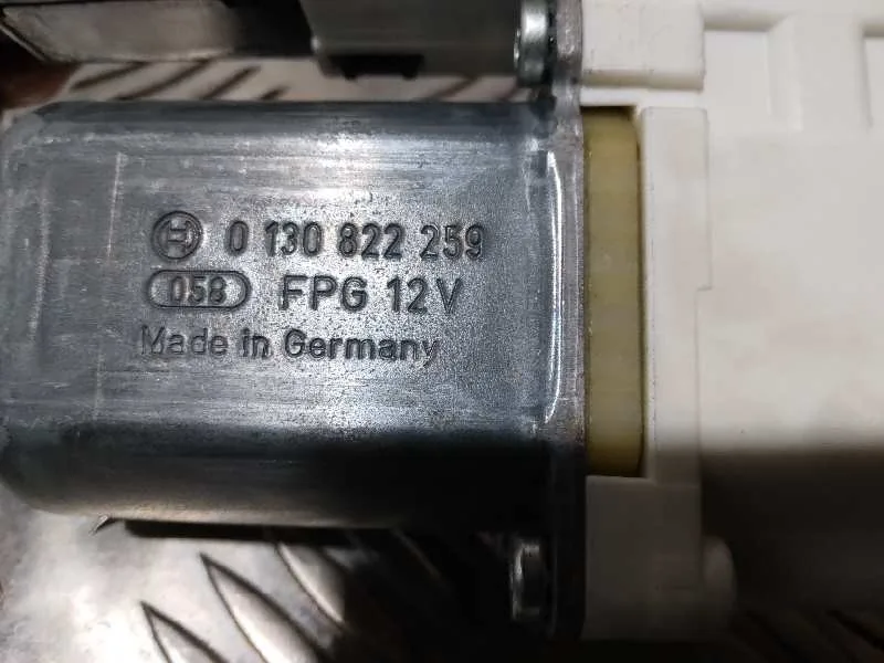Motor Elevalunas Delantero Derecho para Renault Laguna Coupe