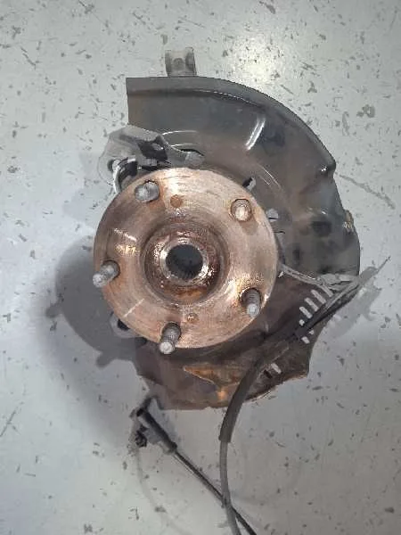 Mangueta Delantera Izquierda para Toyota Auris