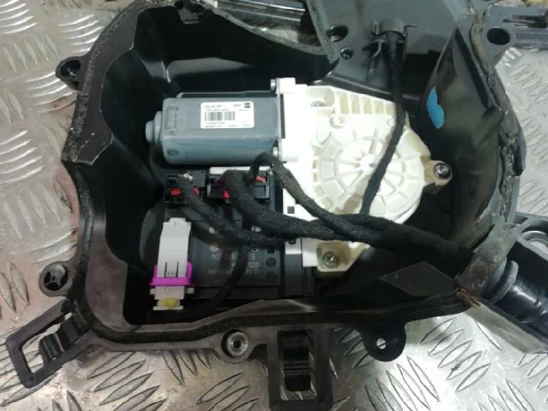 Elevalunas Delantero Derecho para Seat Leon (1P1)