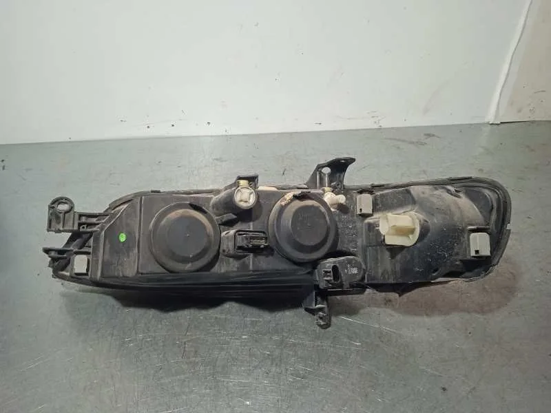 Faro Derecho para Opel Vectra B Berlina