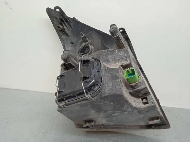 Faro Izquierdo para Ford Transit Caja Cerrada '06