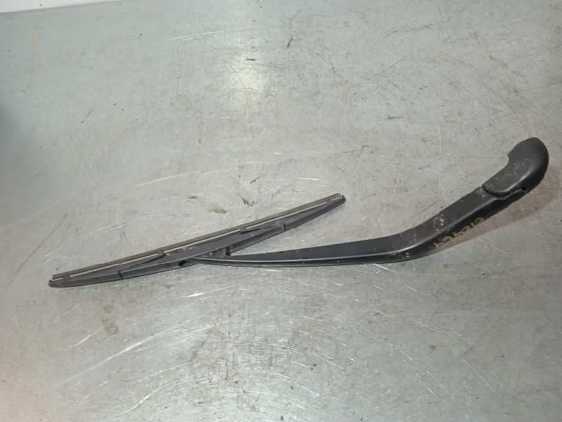 Brazo Limpia Trasero para Nissan Nv 200 (M20)