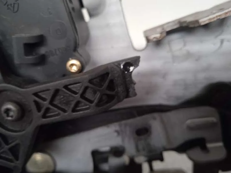 Cerradura Puerta Trasera Derecha para Chrysler Voyager (Rg)