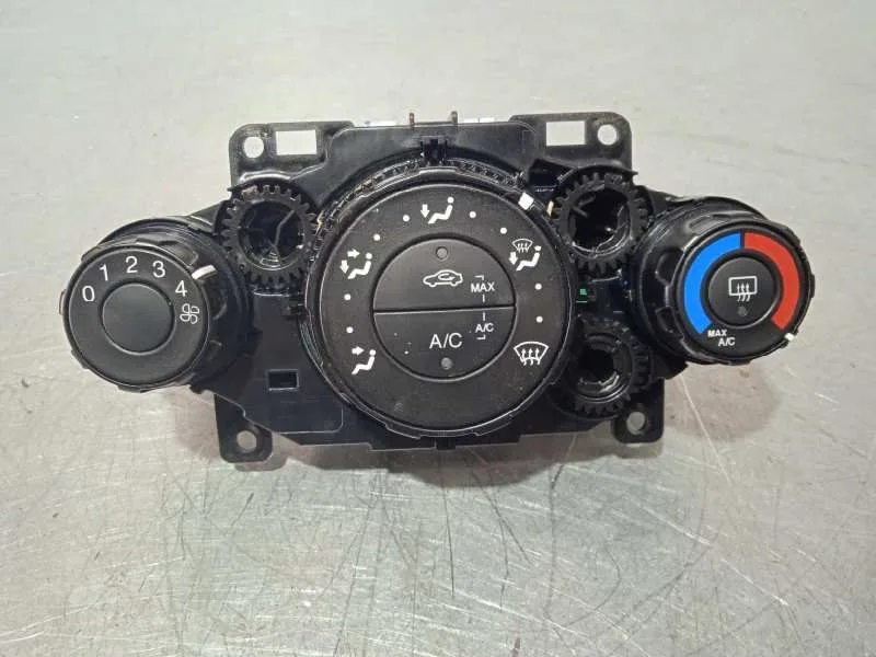 Mando Calefaccion / Aire Acondicionado para Ford Fiesta (Ccn)