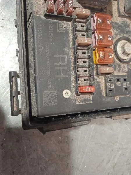 Caja Reles / Fusibles para Opel Astra J Lim.
