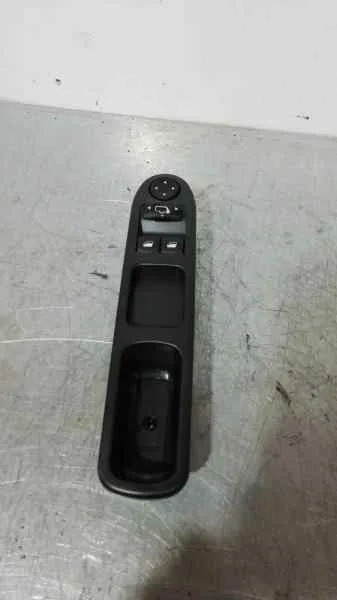 Mando Elevalunas Delantero Izquierdo para Peugeot 307 (S1)