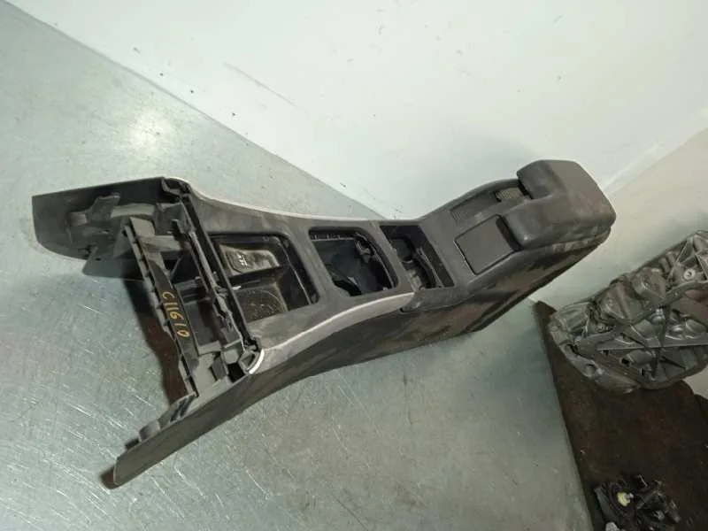 Consola Central para Mercedes-Benz Clase B (W245)