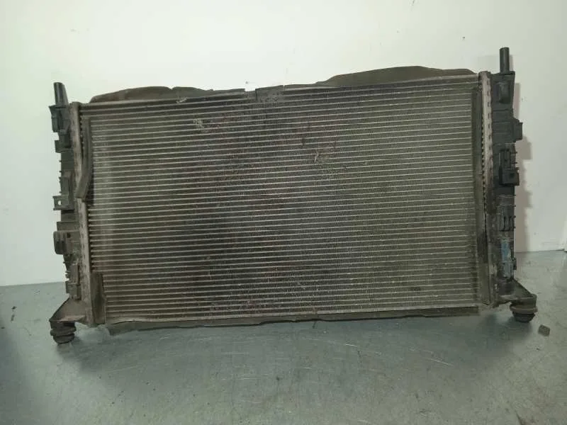 Radiador Agua para Ford Focus Berlina (Cap)