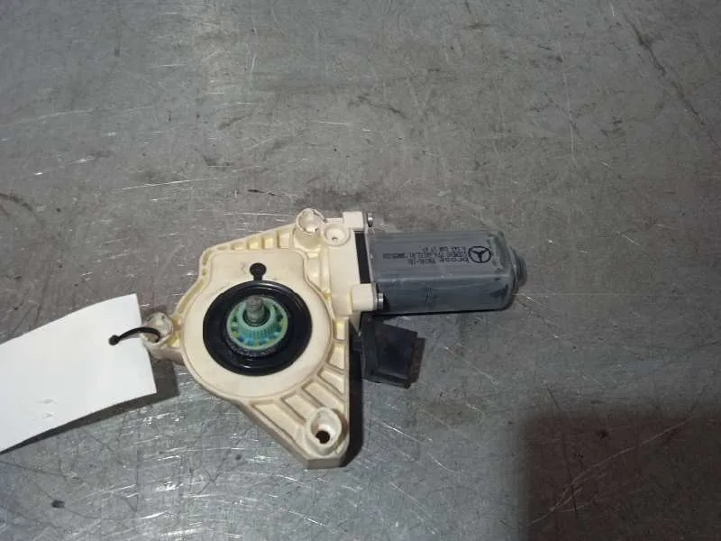 Motor Elevalunas Delantero Izquierdo para Mercedes-Benz Clase B (W245)