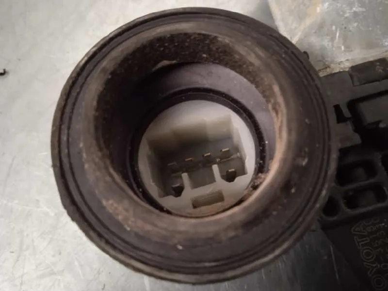 Elevalunas Delantero Derecho para Toyota Urban Cruiser