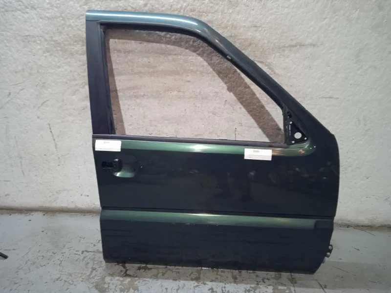 Puerta Delantera Derecha para Nissan Terrano/Terrano.ii (R20)