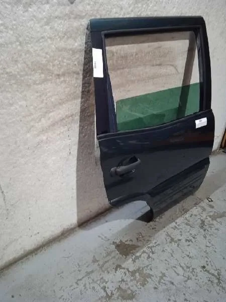 Puerta Trasera Derecha para Nissan Terrano/Terrano.ii (R20)